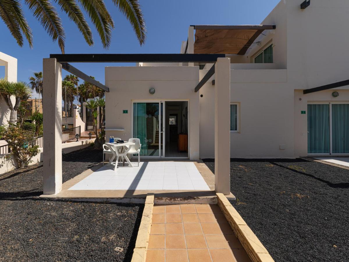 Homeforguest Apartamento 13 Con Terraza Y Piscina En Corralejo Esterno foto