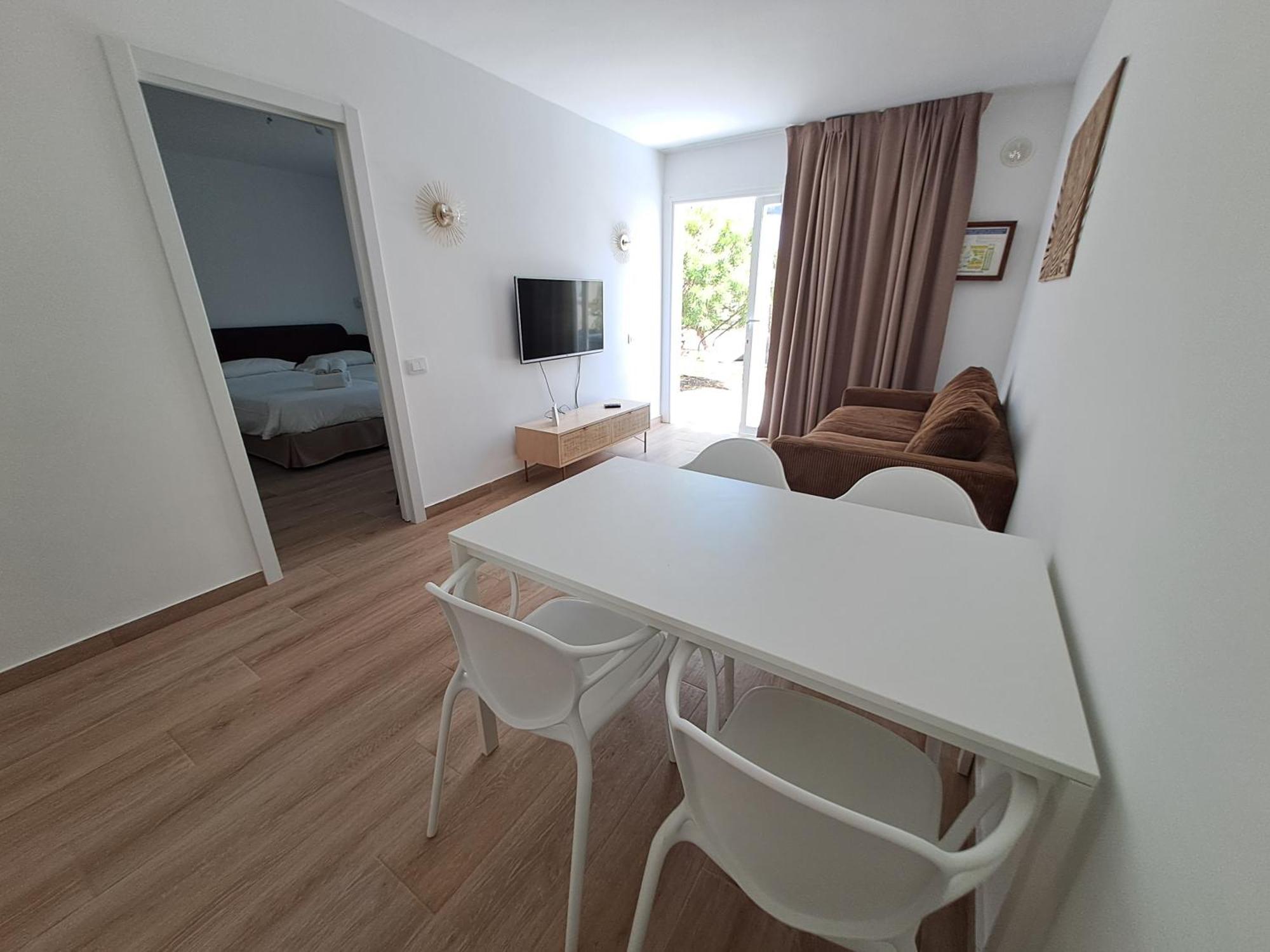 Homeforguest Apartamento 13 Con Terraza Y Piscina En Corralejo Esterno foto