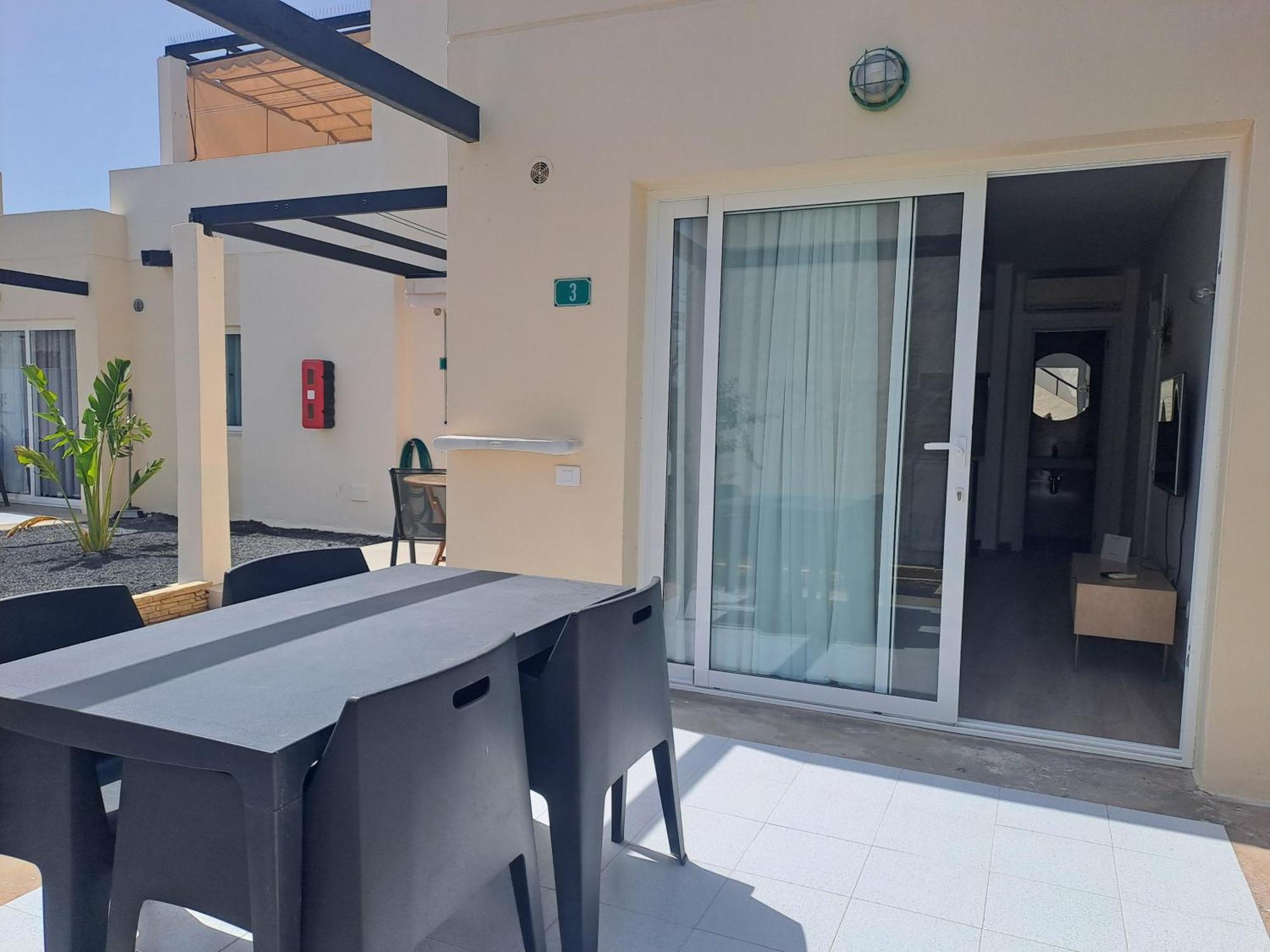 Homeforguest Apartamento 13 Con Terraza Y Piscina En Corralejo Esterno foto